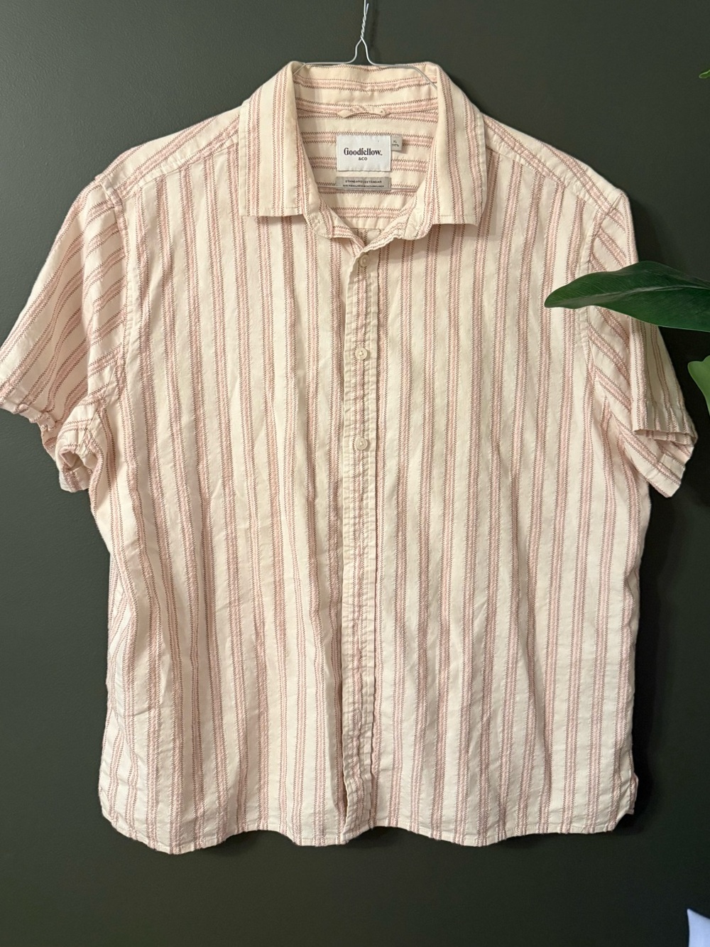 Goodfellow & Co Men’s Pink and White Striped Short-Sleeve Button-Up